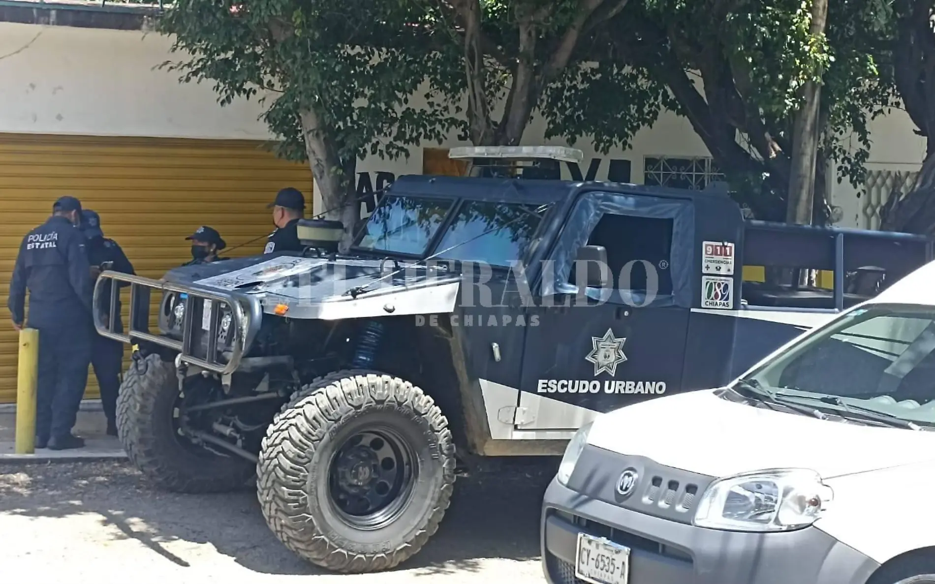 Policía (1)